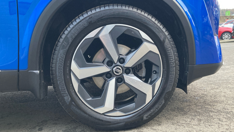 Nissan Qashqai 1.3 DiG-T MH 158 Premiere Edition 5dr Xtronic Petrol Hatchback